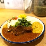 間借りカレー tasty - ビーフ（辛口）パクチートッピング
