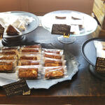 パティスリー アヴァロン - 店内