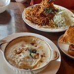 和洋レストラン チロル - レディースセットの　グラタンとパン　900円