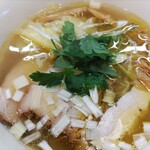 麺や一峯 - 塩わんたん麺アップ