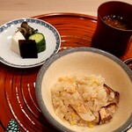 馬車道 大かわ - 香の物と赤出汁で