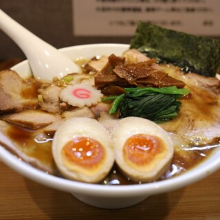 オランダ軒 - 料理写真:醤油チャーシュー=￥1400＋味玉トッピング=￥120
