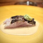 蒼 - この黒ムツ、最高に美味しい！
      皮目の香ばしさ、程よい弾力から溢れる旨み。
      お米と中国甘酒の爽やかなソースが、これまた絶妙に合うし、山葵も心地良い変化をつけてくれます♪