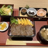 個室和食 肉割烹 吟次郎 品川駅前店 - 