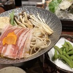 Ebisudai - 枝豆と鍋料理