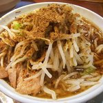 麺でる - ラーメン、魚粉カラメ！