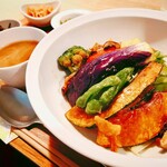 Saryouitouken - 10種類の野菜あんかけ丼