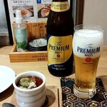 鹿タリヤン - お通しと瓶ビール
