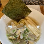 あさりスープの手もみラーメン チャイナポート - 