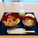 魚一心 - 日替り(炙りサーモンと鮭イクラ丼) 1180円