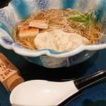 Tsukumo - 「鰻の白醤油焼きと自然薯とろろのうなとろ蕎麦」、税込み2,650円也。
