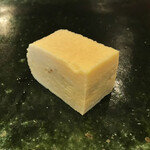 鮨処木はら - シンプルな玉子、この手前に海鮮スープもあります。
      魚介の旨味（特にカニかしら）が際立つスープ！おかわりしたかった…