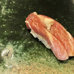 鮨処木はら - 今日イチの漬けとろ握り　
      お肉と錯覚するほどの食べ応え、美味しかった〜！！