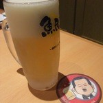 Uotami - 生ビール中（450円）はグラスまでキンキンの冷え冷え