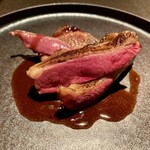 エクアトゥール - 鳩のロースト 赤ワインソース