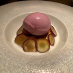 エクアトゥール - ピオーネ 巨峰のアイスクリーム