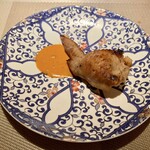 エクアトゥール - 手羽先の海老詰め物 オマール海老のアメリケーヌソース