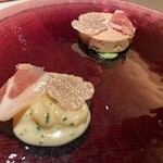 エクアトゥール - フォアグラの冷製テリーヌ トリュフ 生ハム オレキエッテ