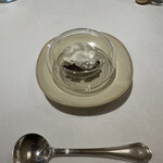 フランス料理研究室 アンフィクレス - ❻お口直し 巨峰、ジュレ