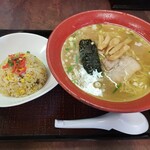 中華飯店 颯-龍 - 釜石ラーメンと半チャーハン 820円