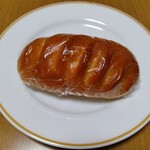 パン･オ･ミエル - ミルクパン（90円）