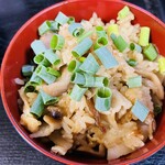 篁園 - 豚肉とキノコの炊き込みご飯