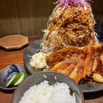 隆座 - ご飯中とトンテキセミダブル