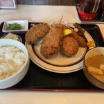 Shisuitei - ミックスフライ定食1330円