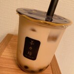 茶々坊 - ドリンク写真:鉄観音烏龍ミルクティー