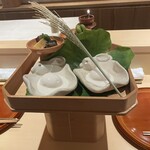 銀座 しのはら - 先付　三宝の穴のない方が神様、お客様側