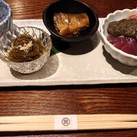 赤坂 鮨大谷 - 先付け　里芋のポルチーニ味噌、岩もずく、子持ち鮎、カツオのオリーブ土佐酢