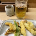 てん天 - 天ぷら盛り合わせ&ビール