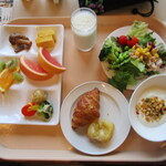 Main Dining Room YOHO - 料理写真:１回目の朝食①