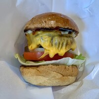 Empire Steak House Roppongi - コースB（エンパイアチーズバーガー） ¥2,800 のエンパイアチーズバーガー