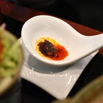 とん唐てん - 味噌煮込み親子丼(花山椒ラー油)