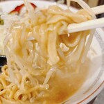 豚山 五反田店 - うまく箸あげ出来てなくて(-.-;)y-~~~