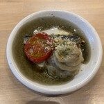 ワイン食堂 季の八 - お通し　イワシと赤茄子