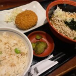 Niyu To Kiyoshouya - 今回のオーダーは麺とかやくご飯定食