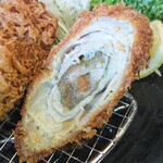 Tonkatsu Kagurazaka Sakura - 巻きかつ　梅肉＆しそ