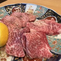 神戸焼肉 金虎 - 