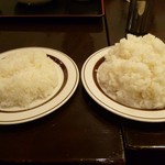 ろーいん - 2013.10.4 ライス（左：普通、右：大盛り+70円）
