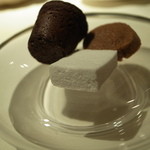 ライラ - プチフール