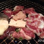 町屋やきにく密陽家 - 2013.10.9(水)17時半 塩ホルモン盛合せ二人前とてんこ盛りご飯d(^_^o)