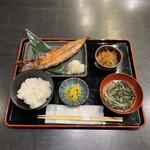 炭焼漁師小屋料理　渋谷東急本店前のひもの屋 - 