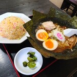 よどや - のりたまラーメンと炒飯
