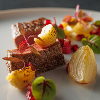 厳選された旬食材を活かした本格フレンチをご堪能ください