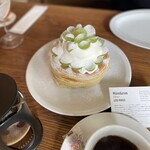 IVY PLACE - シャインマスカットとヨーグルトクリームのパンケーキ