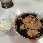 蜂屋 - 醤油チャーシュー(大盛)油濃い目&小ライスをば…‥