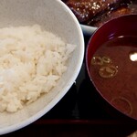 DINING NOBUSHI - 定食の味噌汁、ご飯(おかわり無料です)