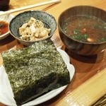 魚虎 - おにぎり＆鯛あら味噌汁＆白菜漬け物